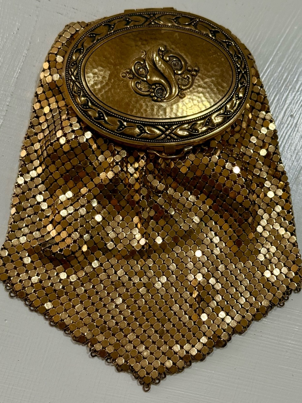 Antique 1920’s Vintage Gold Mesh Evening Pouch with Ornate Clasp